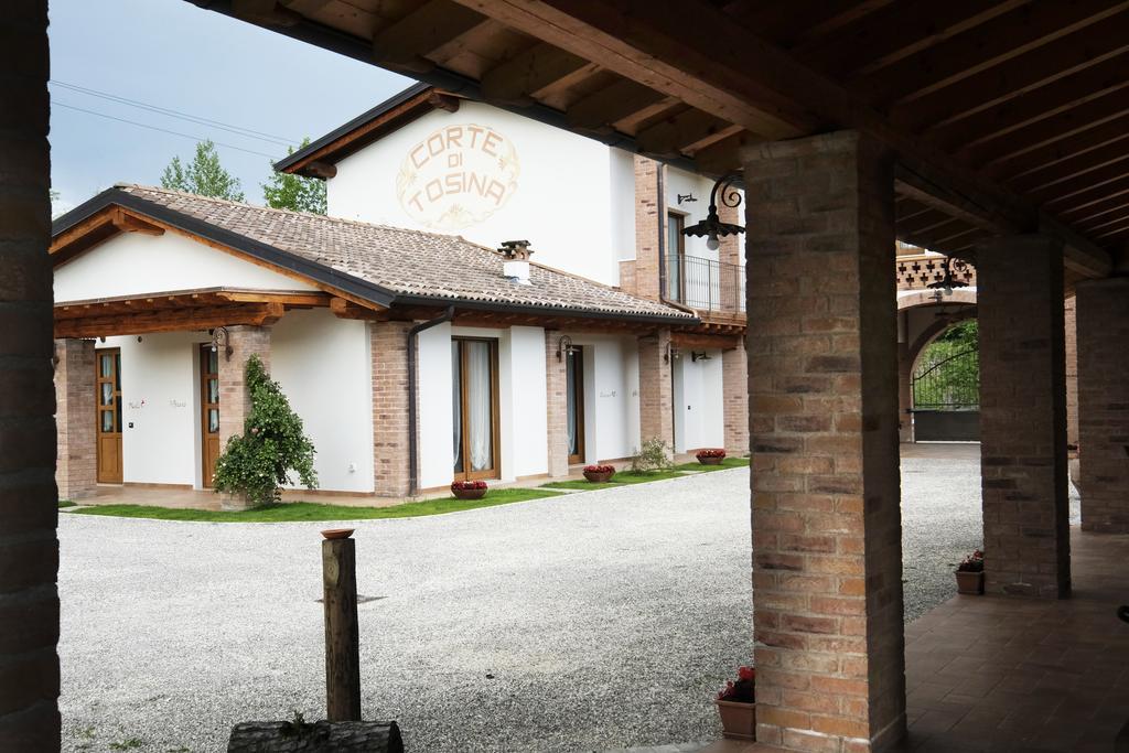 Corte Di Tosina モンツァンバーノ エクステリア 写真